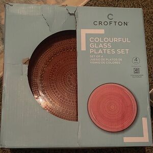 Croton Pink Glass Plates Set